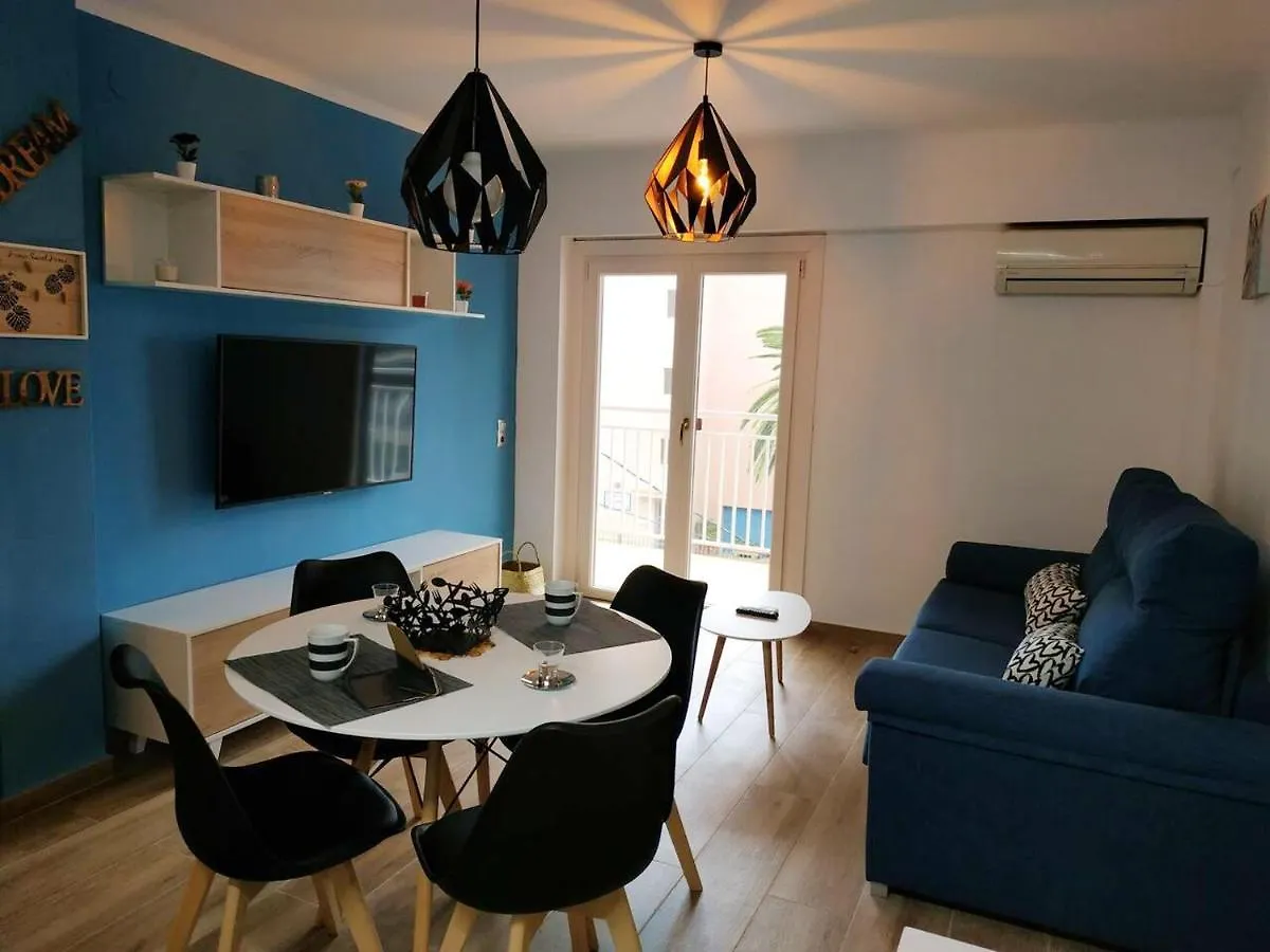 Modern Apartment In Salou With Shared Pool 45 M²